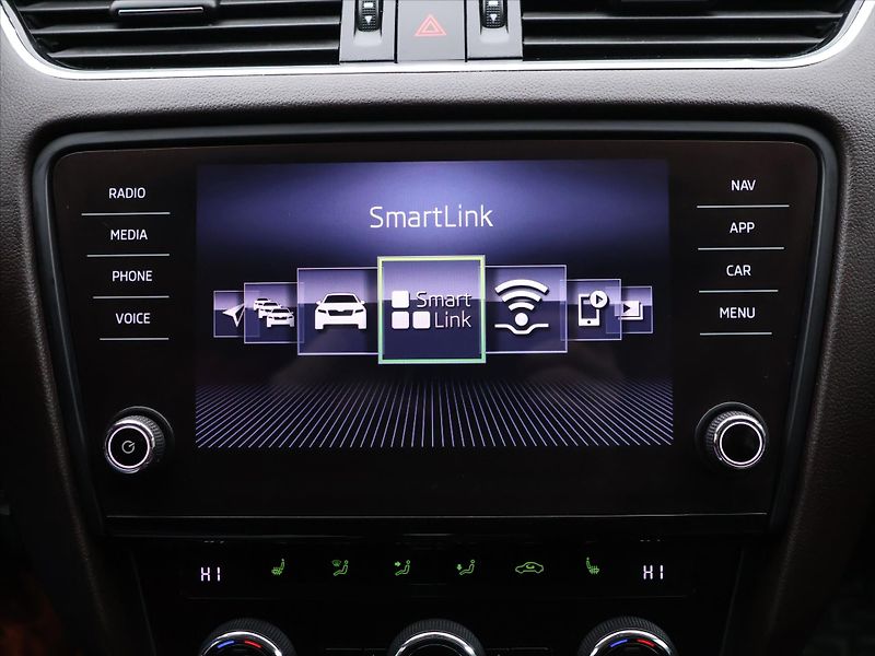 Škoda Octavia 2.0 TDI 110kW DSG L&K LED CZ - fotka 21 z 34