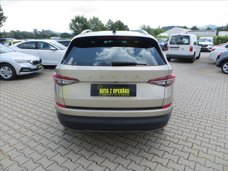 Škoda Kodiaq 2,0 TSI Style DSG 4x4 Tažné - fotka 6 z 30