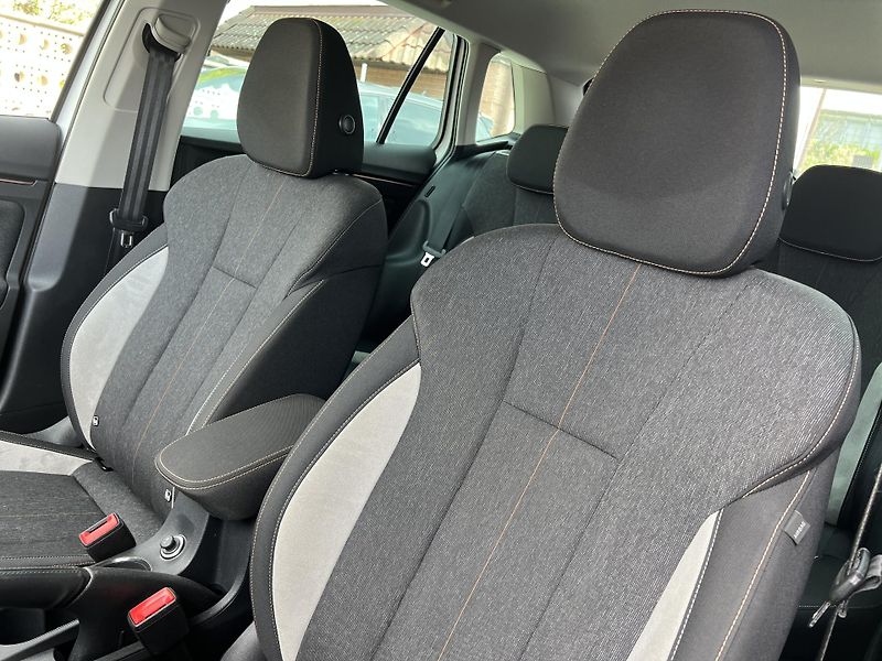 Škoda Kamiq Top Selection 1.5TSi 110kw ČR - fotka 9 z 45
