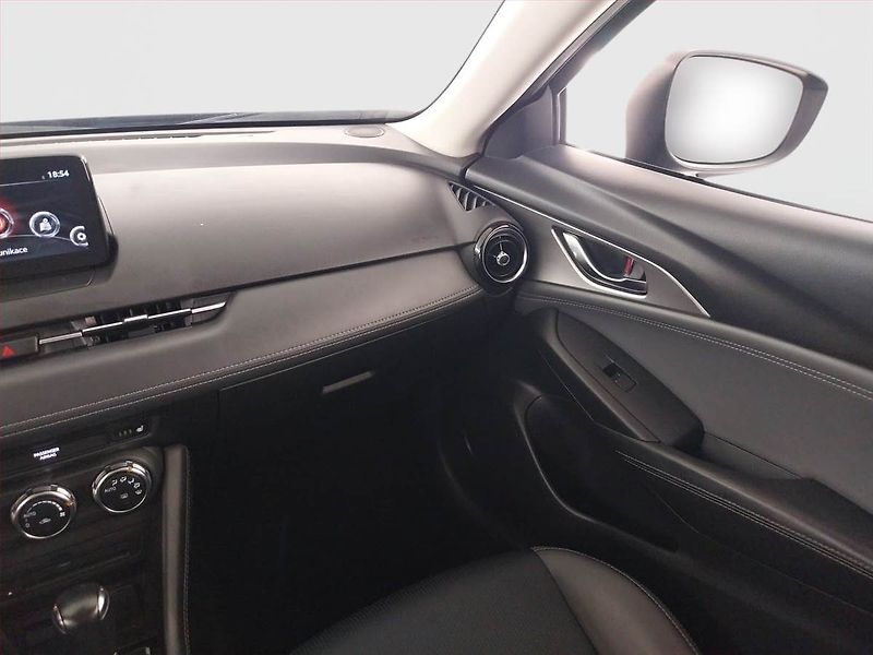 Mazda CX-3 (2018) Revolution 2.0 Skyactiv-G - fotka 8 z 27