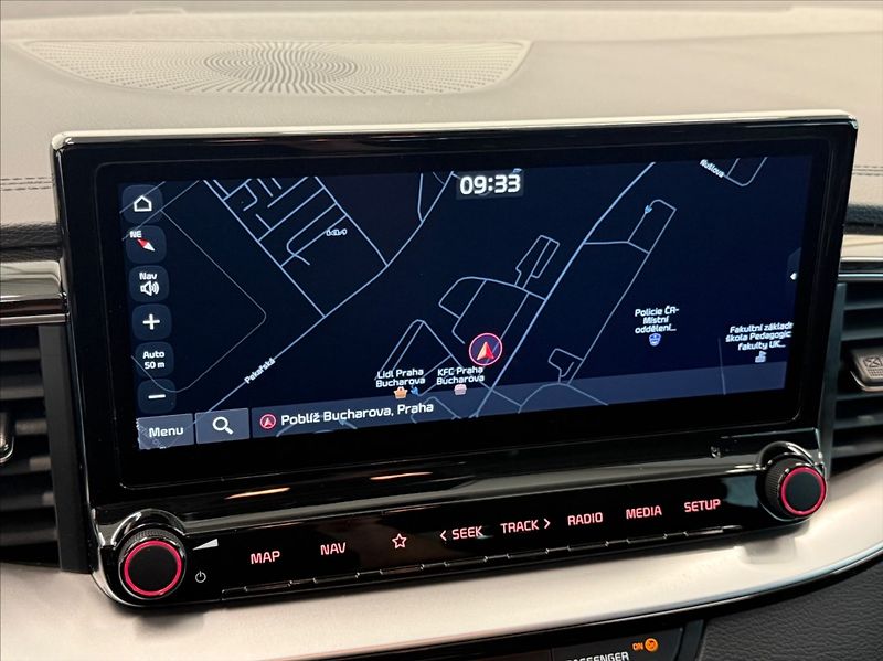 Kia XCeed 1,5 T-GDI ZÁRUKA MHEV AT TOP - fotka 10 z 18