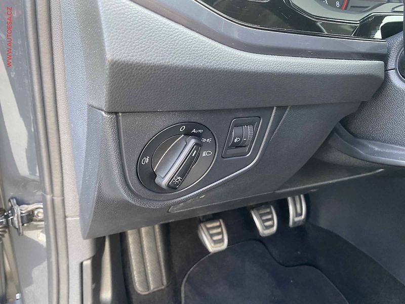 Volkswagen Polo (2019) 1.0 TSi, IQ Drive, navi - fotka 15 z 18