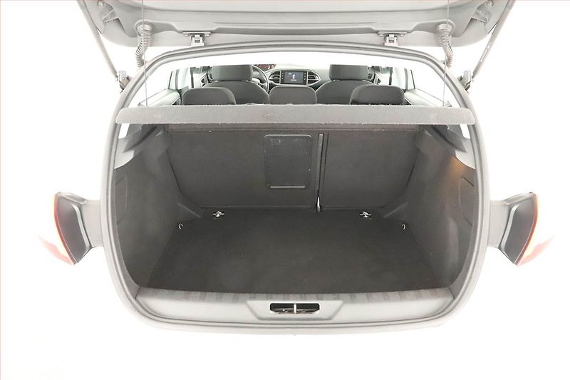 Peugeot 308 (2014) 1.6 e-HDi, Serv.kniha - fotka 12 z 13