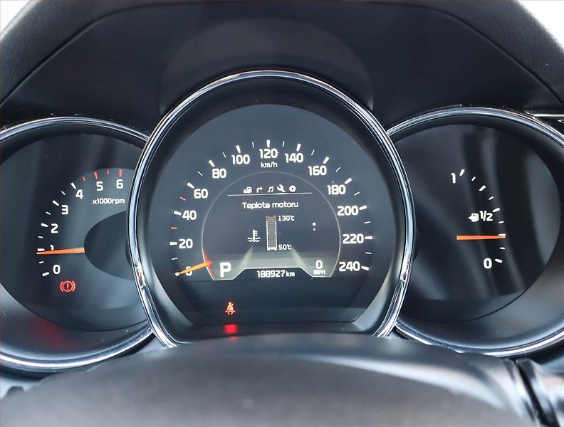 Kia Ceed (2016) 1.6 CRDi, Automat, Navi - fotka 11 z 22