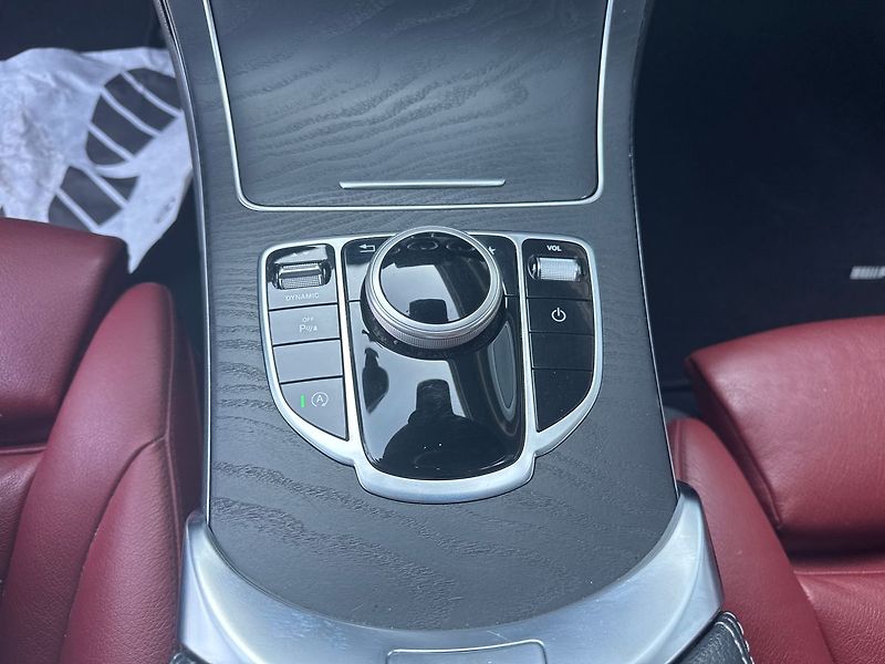Mercedes-Benz Třídy C AMG paket C 250d 4M - fotka 15 z 19