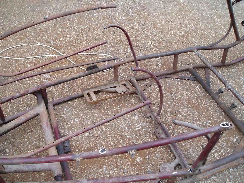 Velorex 16/250 v tmavé čokoládově hnědé barvě.
