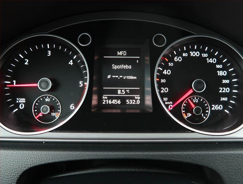 Volkswagen Passat (2014) Comfortline 2.0 TDI, Automat - fotka 11 z 20