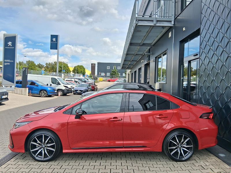 Toyota Corolla GR SPORT 1.8 Hyb. 103 kW - fotka 4 z 28