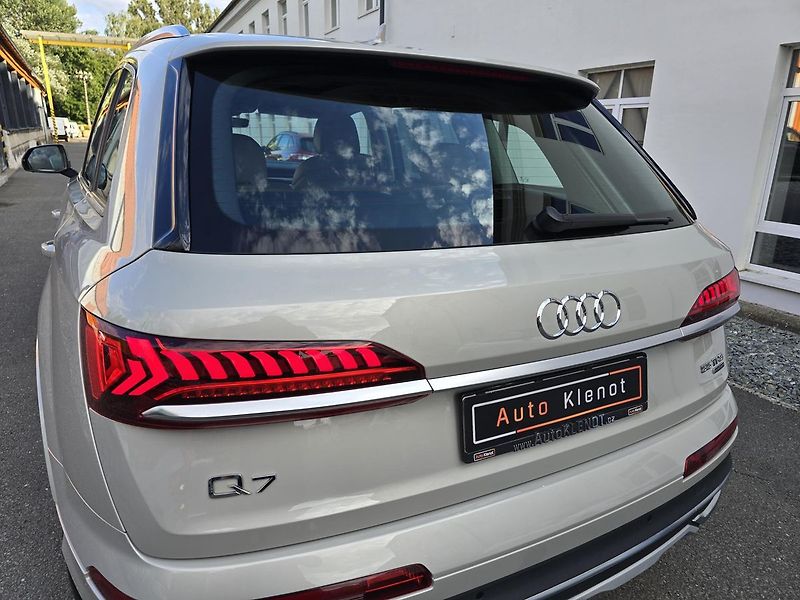 Audi Q7 3.0 V6 250kW MATRIX KŮŽE WEBAS - fotka 9 z 61