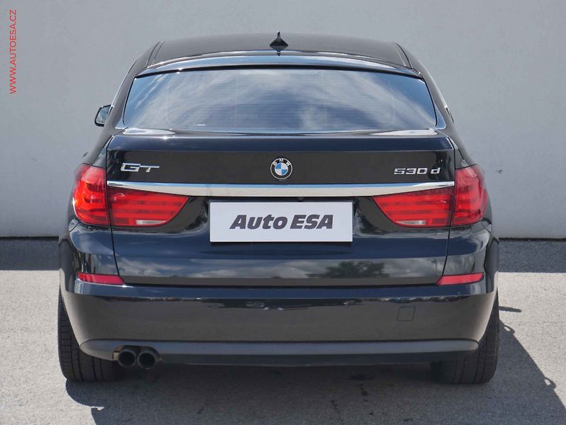 BMW Řada 5 (2011) 3.0 GT530d xDrive, AT, kůže - fotka 5 z 21