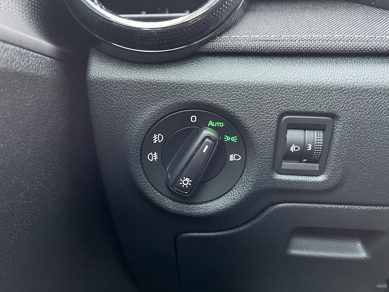 Škoda Fabia Top Selection 1.0 TSI 85kW DSG - fotka 16 z 22