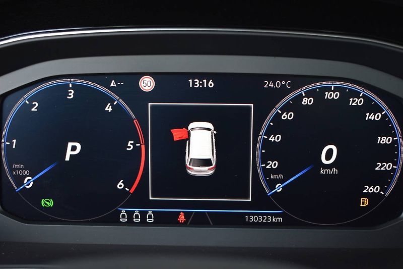 Volkswagen Passat Variant (2023) 2.0TDI 110kW DSG, LED, tažné - fotka 19 z 23