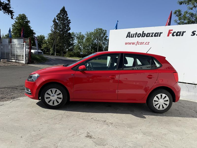 Volkswagen Polo (2016) 1.0 MPI ČR 50551km - fotka 4 z 21