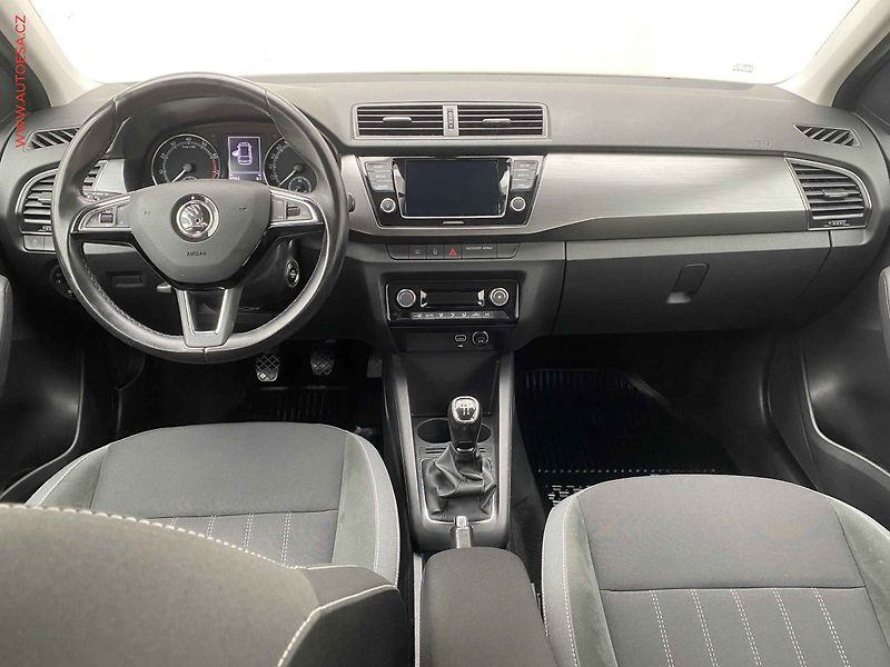 Škoda Fabia (2020) 1.0 TSi, 2.maj,ČR, Style - fotka 8 z 17