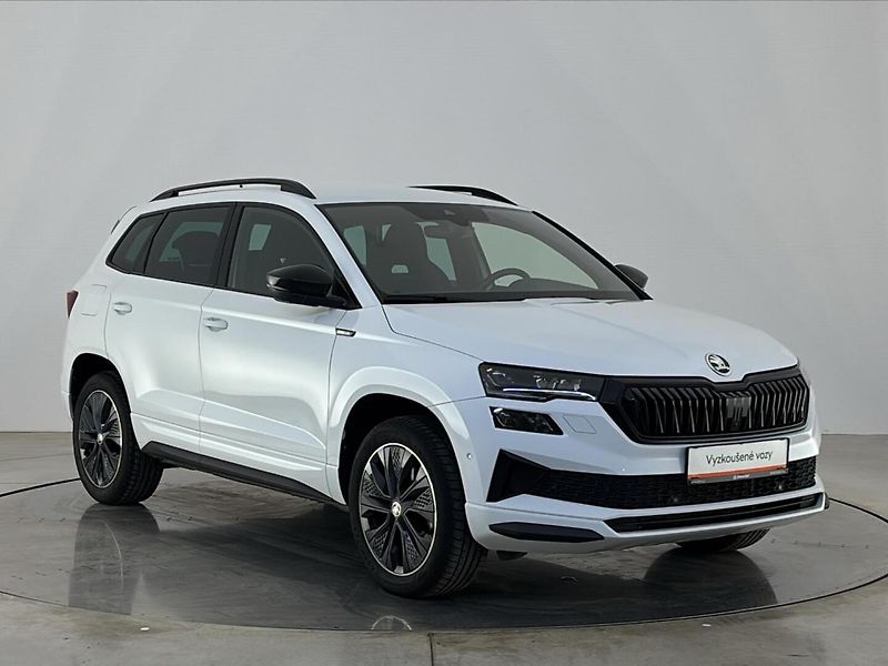 Škoda Karoq Sportline 4x4 DSG - fotka 14 z 29