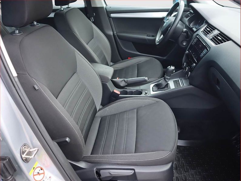 Škoda Octavia (2018) 2.0 TDI, 4X4, Automat - fotka 9 z 19