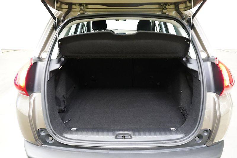 Peugeot 2008 - fotka 21 z 32