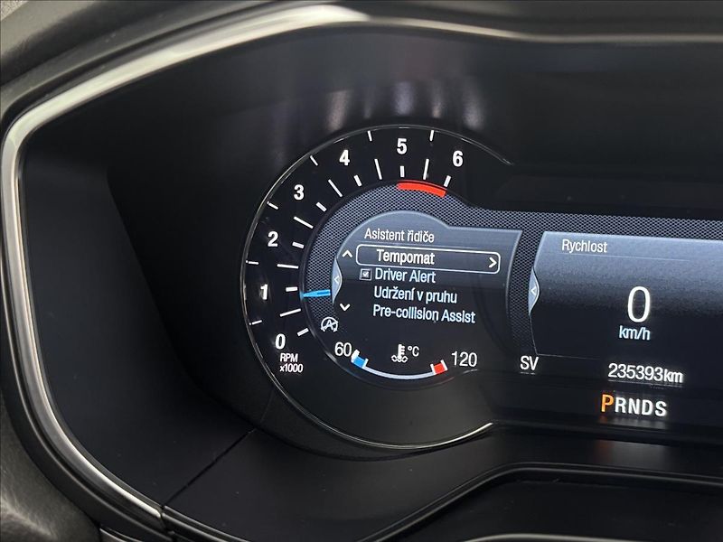 Ford Mondeo 2,0 110kW AT NAVI DPH LED ACC - fotka 15 z 41