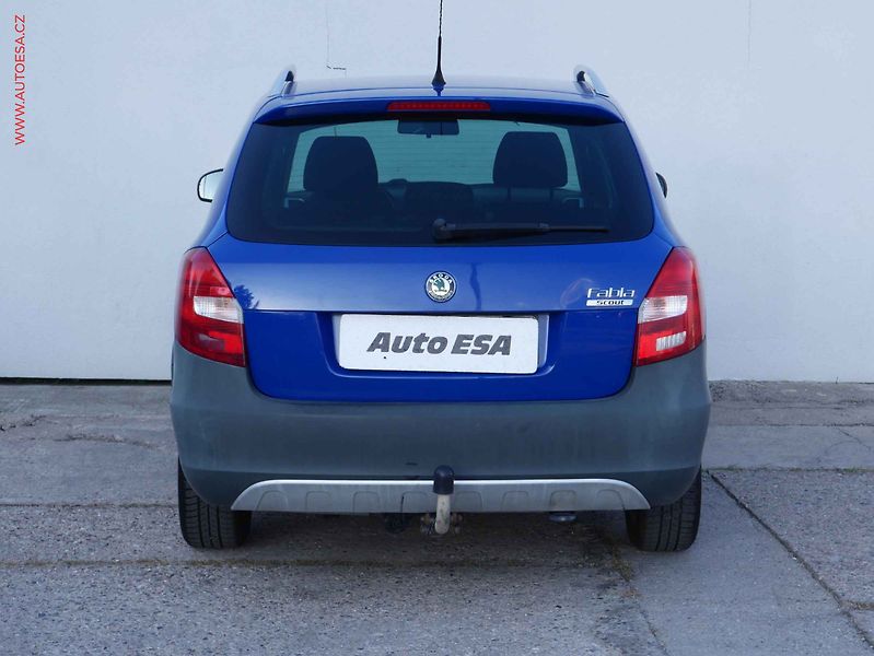 Škoda Fabia (2009) 1.6i 16V, ČR, TZ, AC - fotka 5 z 18