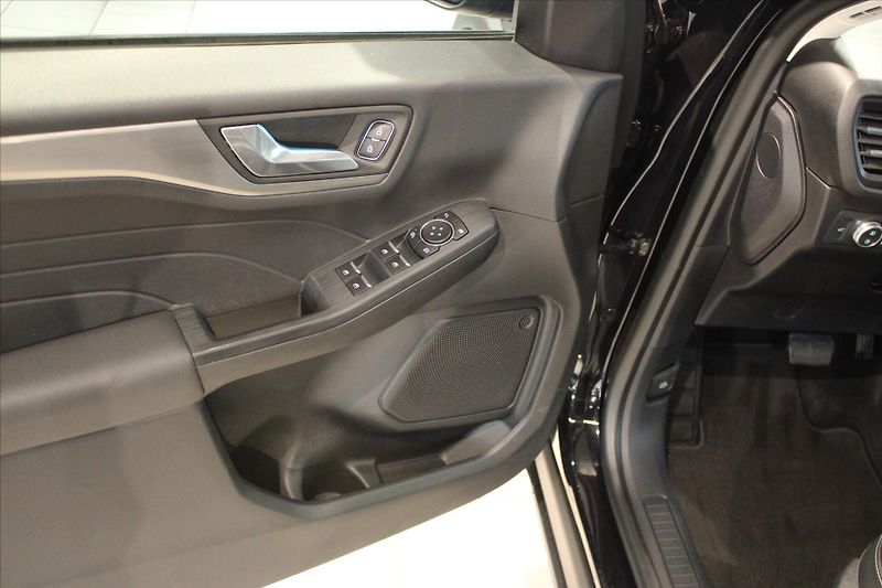 Ford Kuga TDCi AWD Titanium X ACC/BLIS/B - fotka 10 z 32