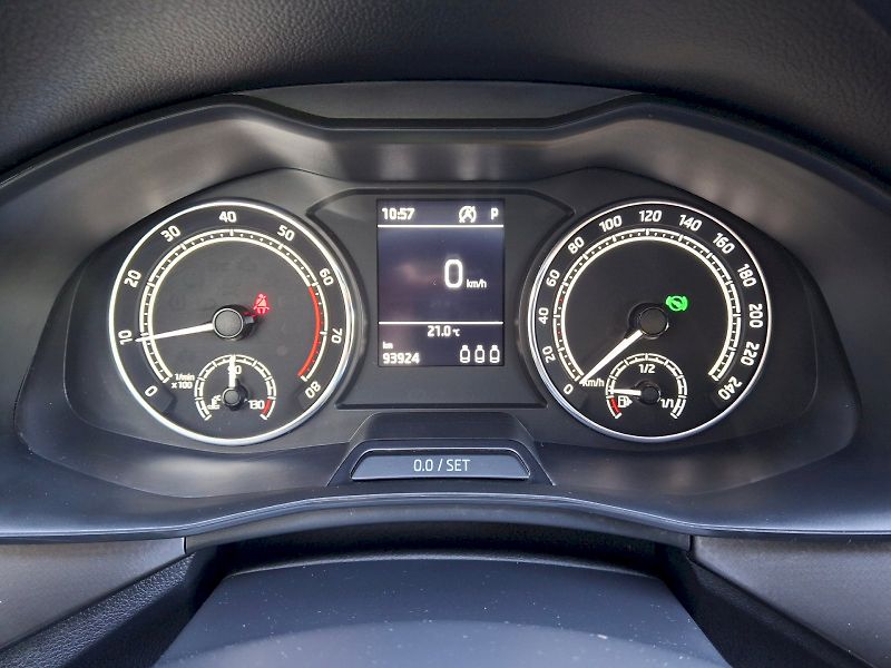 Škoda Scala (2023) Style DSG 1,5TSi 110kW - fotka 16 z 33