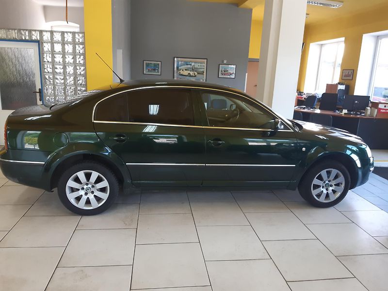 Škoda Superb 2.5 TDI AUTOMAT DIGIKLIMA - fotka 7 z 24