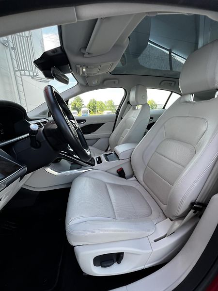 Jaguar I-Pace EV400 AWD HSE 90kWh SOH 98% - fotka 6 z 27