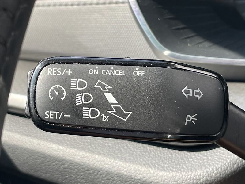 Škoda Octavia 2,0 TDI Combi Ambition Plus - fotka 11 z 24