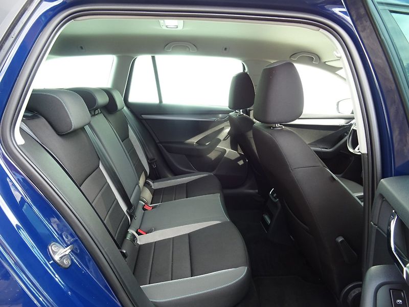 Škoda Octavia (2017) 2.0TDi,110kW,S.kn,klim,webasto - fotka 18 z 23