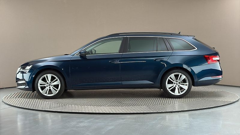 Škoda Superb 2.0 TDI DSG Ambition Combi - fotka 4 z 26