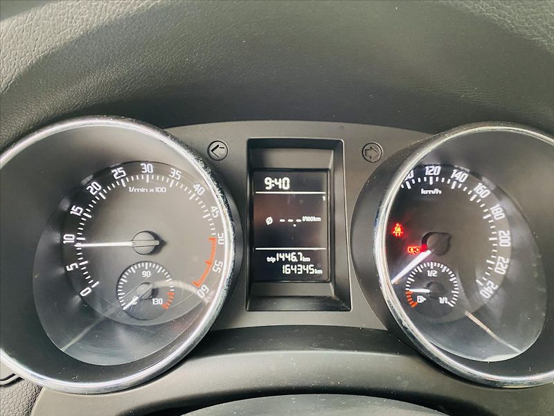 Škoda Yeti 2,0 TDI 81 kW 4x4 Klima - fotka 11 z 25