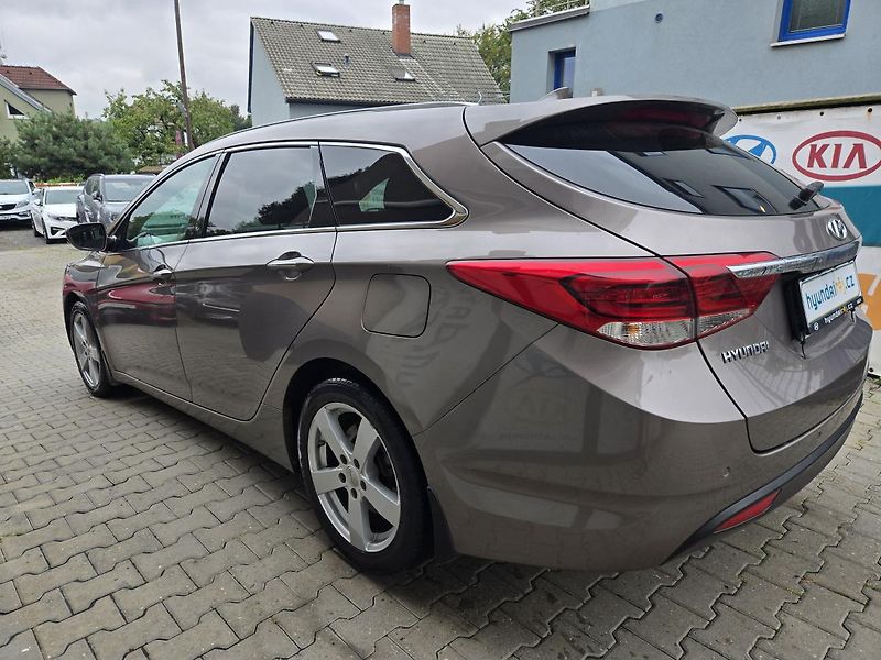 Hyundai i40 (2019) 1.6-DPH-NOVÝ MODEL-NAVI-KAMERA - fotka 8 z 15