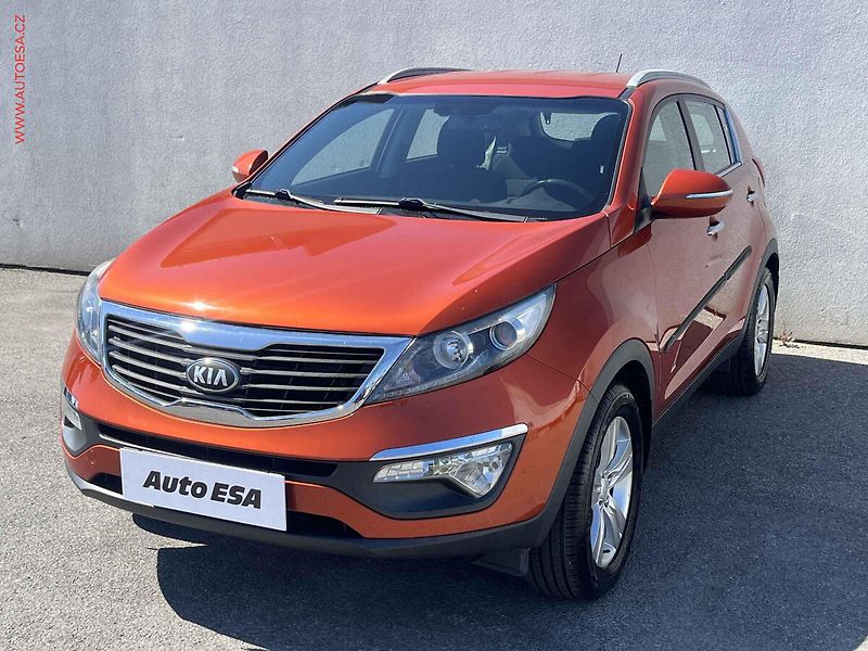 Kia Sportage (2013) 1.6 GDi, 2.maj,ČR, autoAC - fotka 3 z 17
