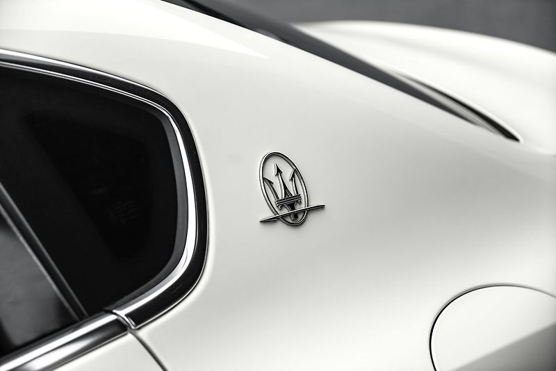 Maserati Quattroporte GTS V8 530PS - fotka 11 z 25
