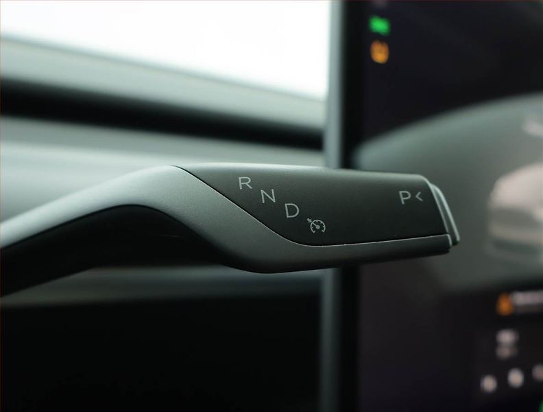 Tesla Model Y (2022) Long Range AWD 79kWh, SoH 90% - fotka 13 z 20
