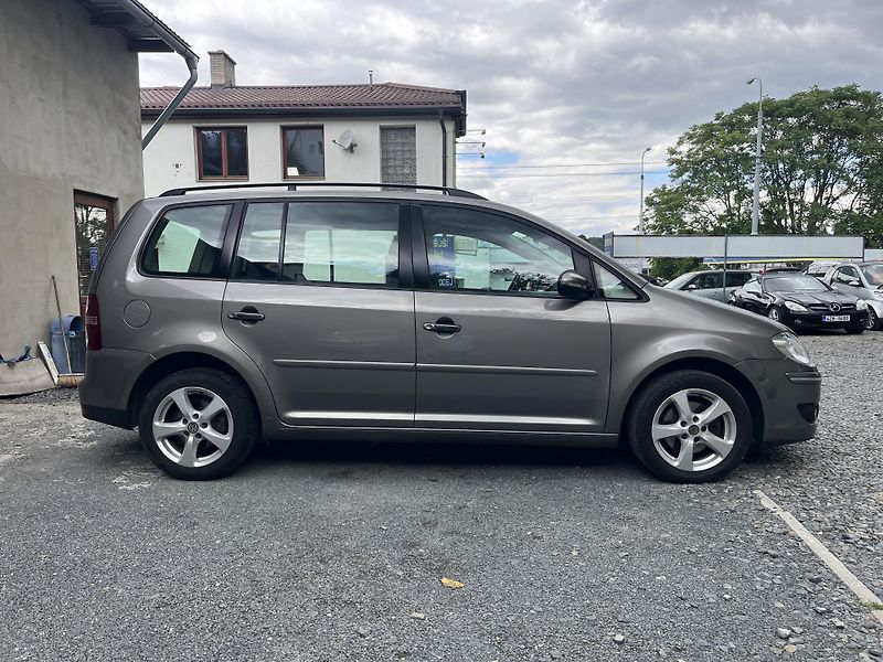 Volkswagen Touran (2010) 1,4 TSi 103 Kw TAŽNÉ - fotka 4 z 18