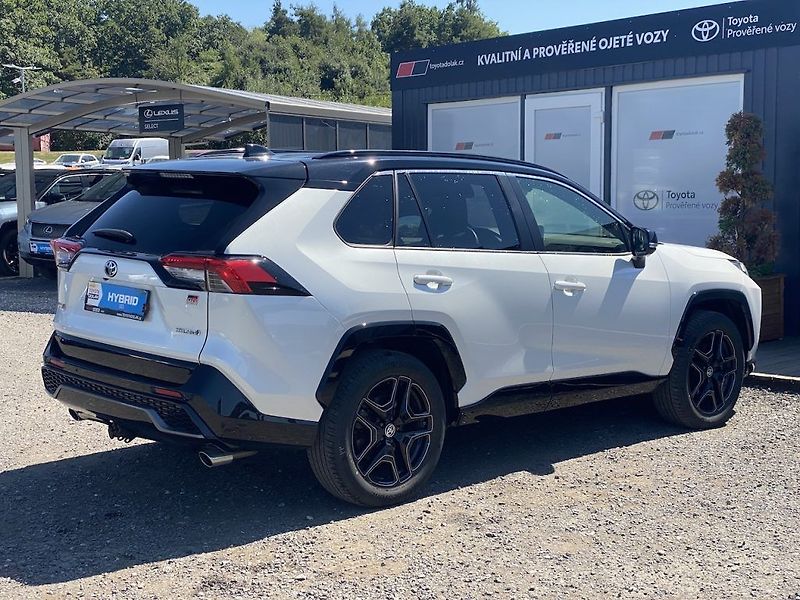 Toyota RAV4 2.5HEV, ČR-1m, GR Sport, 4x4 - fotka 7 z 20