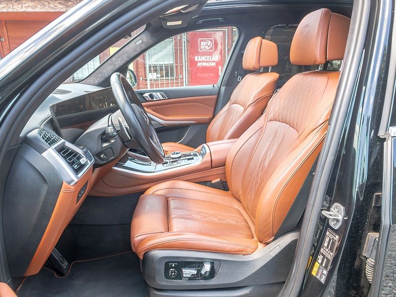 BMW X5 (2023) 3.0D 50E – NOVÉ V ČR - fotka 16 z 70