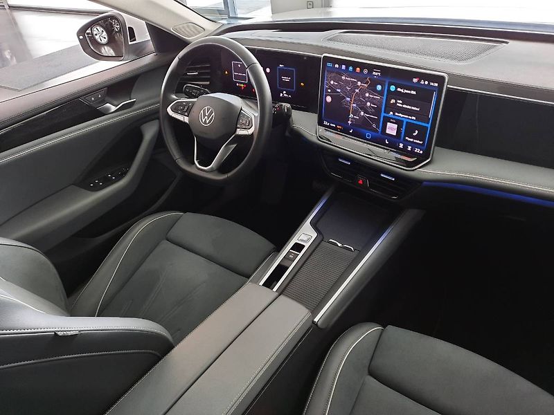 Volkswagen Passat Variant (2024) 2.0 TDI (110kW/150k) DSG, Busi - fotka 12 z 30
