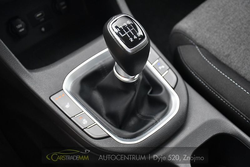 Hyundai i30 1.6CRDi SMART KAMERA CARPLAY - fotka 33 z 50