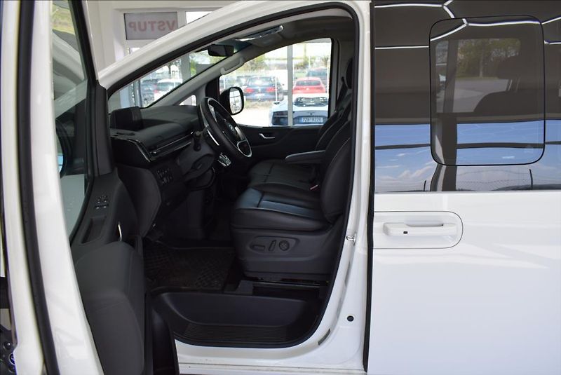 Hyundai Staria 2,2 CRDI,1.maj,ČR,AUT,4x4,9-mí - fotka 10 z 47