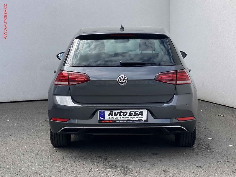 Volkswagen Golf (2017) 1.5 TSi, Sound, LED, navi, - fotka 5 z 18