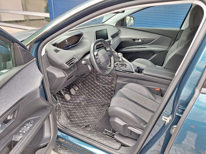 Peugeot 5008 (2019) ALLURE 1.5 BHDi 130k M6 - fotka 15 z 19
