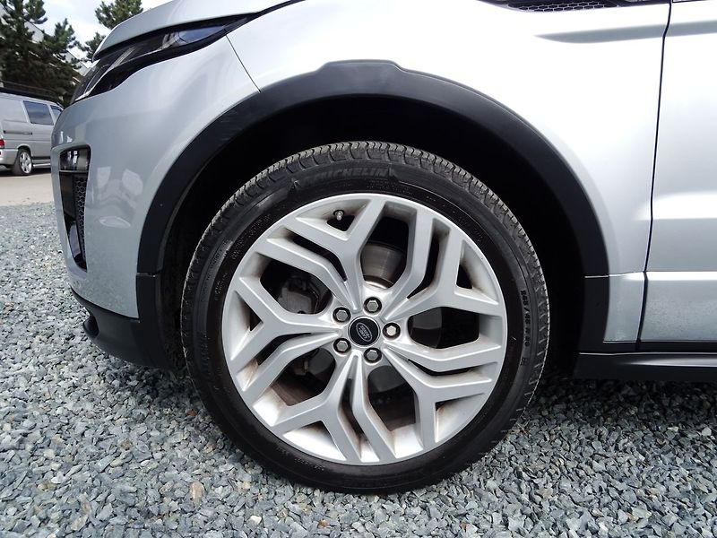 Land Rover Range Rover Evoque 2.0TD4 132kW HSE AWD Rezervace - fotka 28 z 31