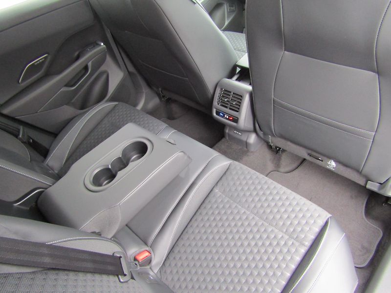 Volkswagen T-Roc R-Line 1,5 eTSI 110 kW 7DSG - fotka 26 z 30