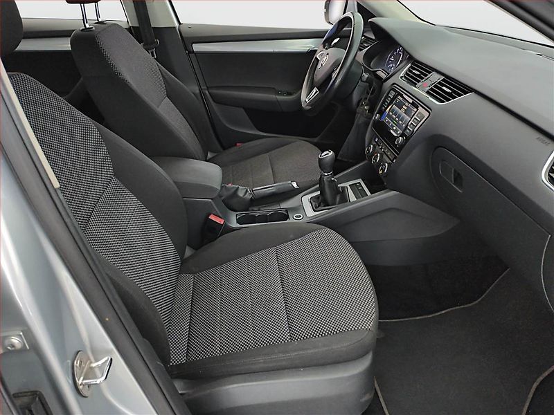 Škoda Octavia (2016) 1.6 TDI, Serv.kniha, Navi - fotka 9 z 15