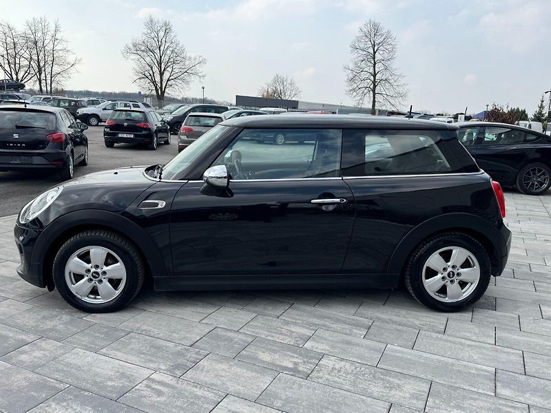 Mini One (2014) 1.2i 75kW - fotka 8 z 28