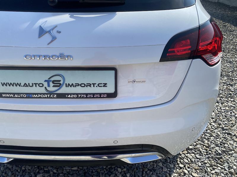 Citroën DS4 1.6i 16V 120PS EXCLUSIVE TOP!! - fotka 43 z 160