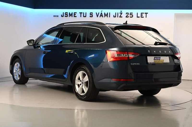 Škoda Superb (2022) 2.0 LED DSG ACC Virtual Kamera - fotka 7 z 34