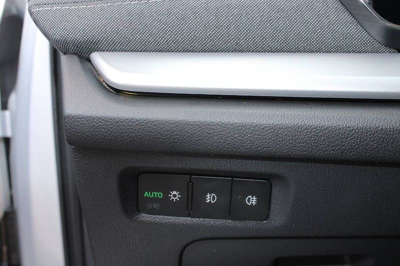 Škoda Octavia (2023) 2.0 TDI DSG Head Up TAŽNÉ kůže - fotka 11 z 35